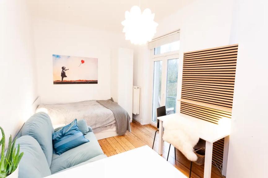 Bild 2 Möbliertes Studio 25 m² St. Pauli, Balkon, Vollbad, all-in 1.100 EUR, ab 1.10.