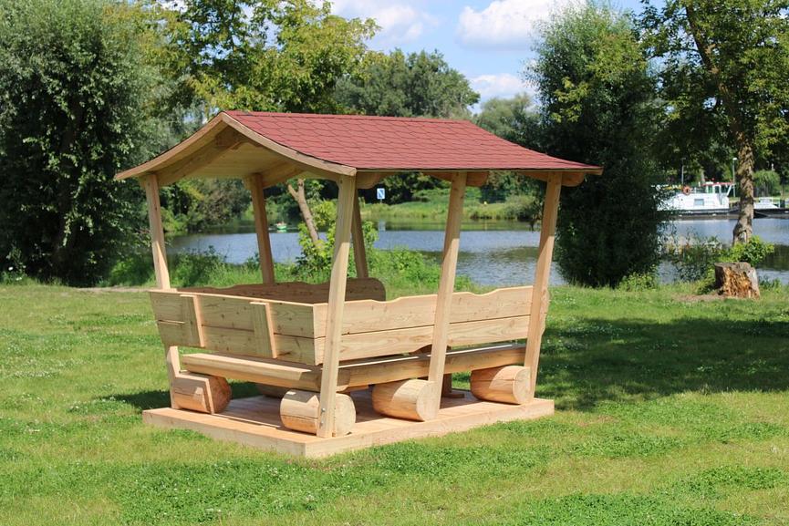 Bild 5 Jubiläumsgeschenk. Gartenlaube. Überdachte Gartenbank. Holzbank.