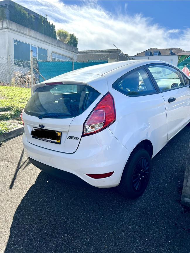 Bild 4 Ford Fiesta 2015 TÜV bis 04/27 sehr gute Zustand