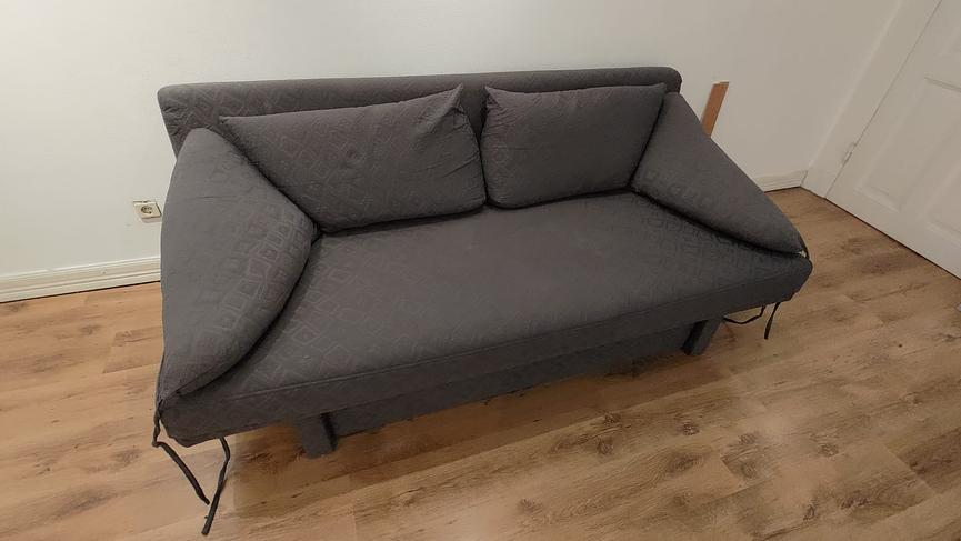 Bild 5 Zu verschenken: Praktisches Schlafsofa mit Stauraum