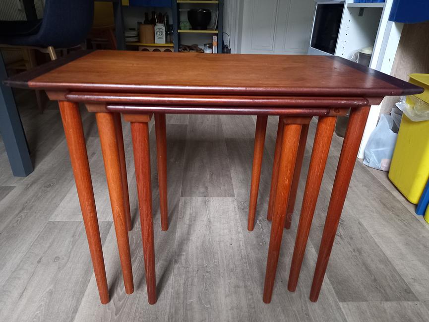Bild 1 teak beistelltischchen