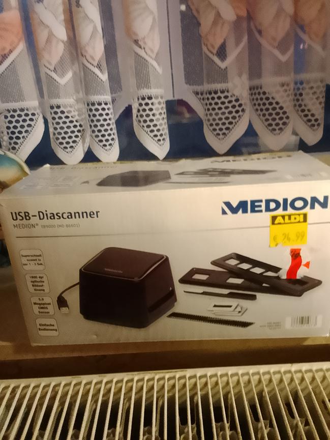 Bild 1 USB-Diascanner von Medion. 8 Euro
