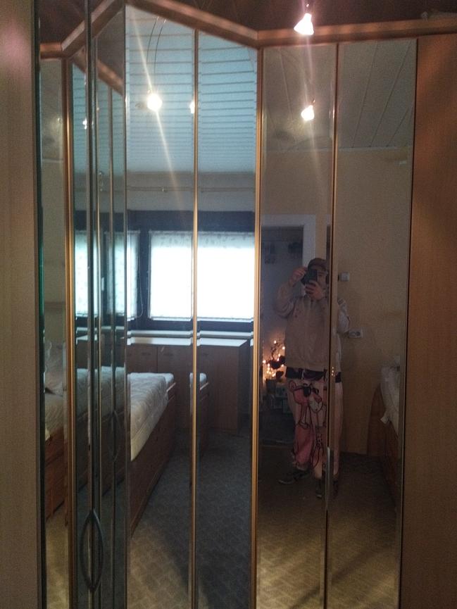 Bild 9 Gut erhaltene Schlafzimmer Einrichtung für 1200€ zu haben