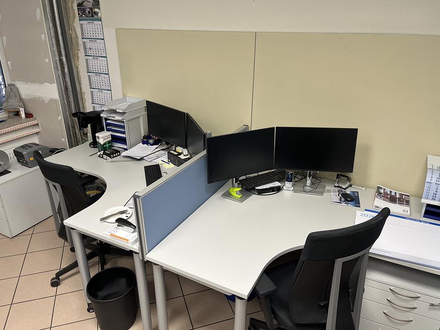 Bild 1 Bürömöbel zu verschenken