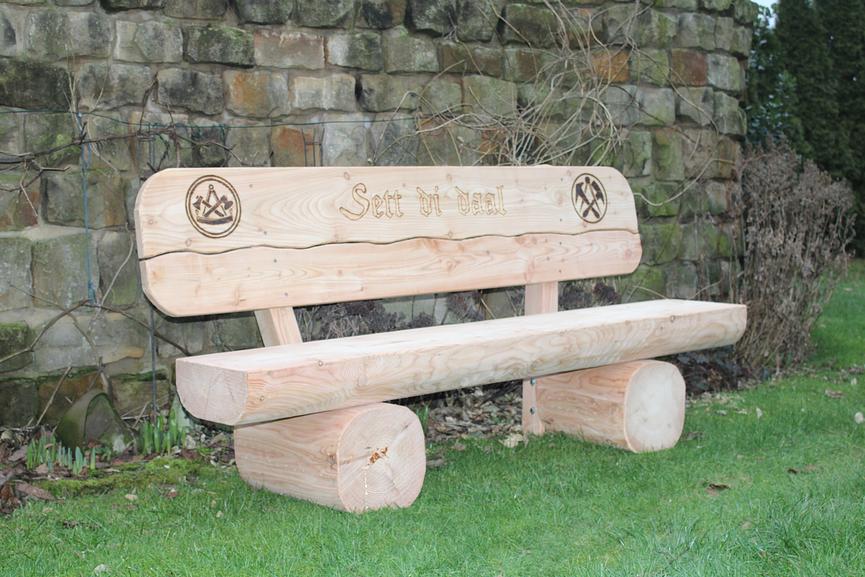 Bild 18 Jubiläumsgeschenk. Rentners Geschenk. Holzbank mit Gravur.