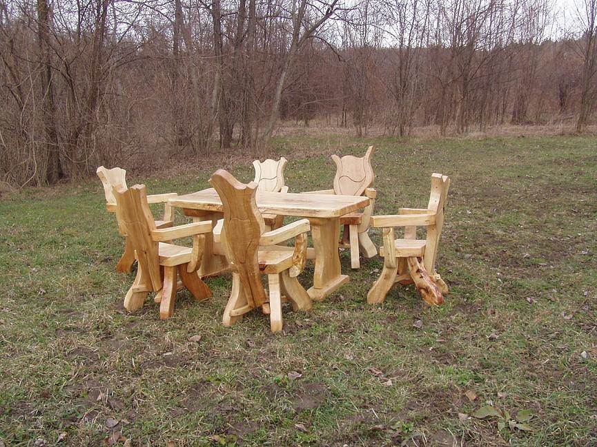 Bild 8 Rustikale Gartenmöbel vom Hersteller