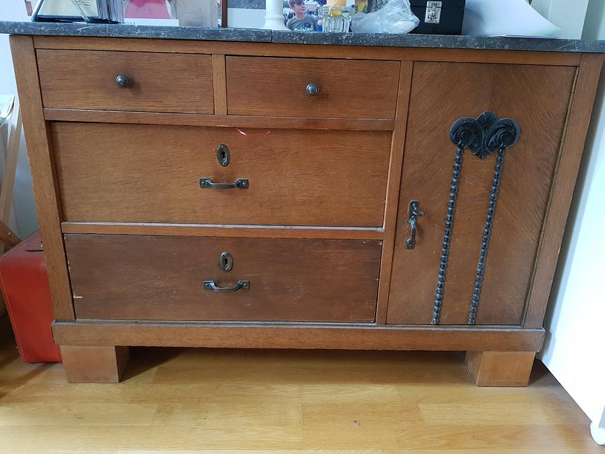 Bild 3 Antiker Kleiderschrank