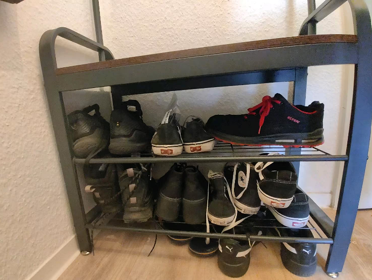 Bild 2 Garderobe mit Schuhablage