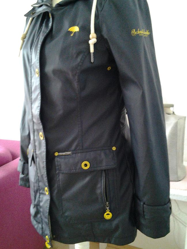Bild 18 Schmuddelwedda Damen Regenjacke/ Gr. S/ blau/ 28 Euro