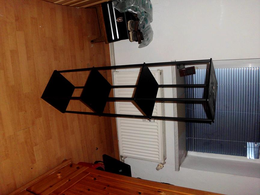 Bild 3 schönes schwarze regal für nur 5euro ab zu geben