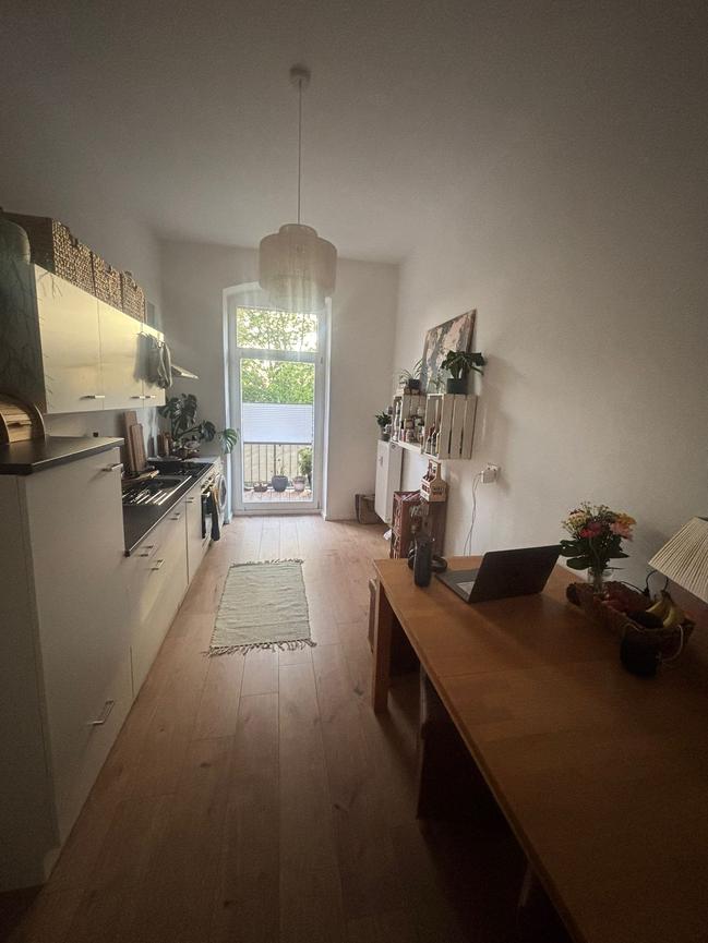 Bild 2 Rabattaktion! Helle 2 Zi mit EBK und Balkon neu saniert City nah! Nur 395 € KM!