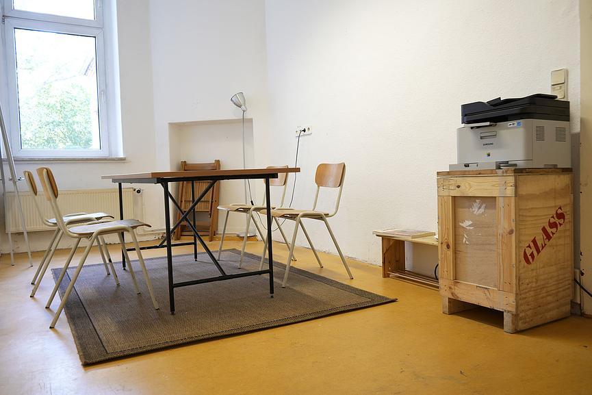 Bild 5 Arbeitsplätze_Coworking_Schreibtisch_Atelier_BüroRaum_Studio