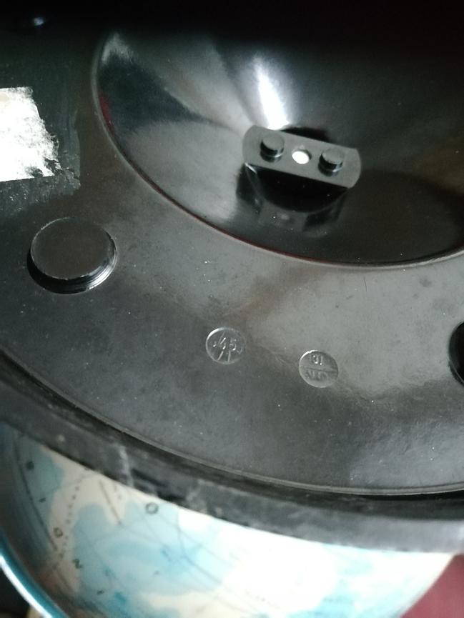 Bild 3 gebe hier als dekoration einen globus und eine schiffsrat uhr ab nur für 8euro