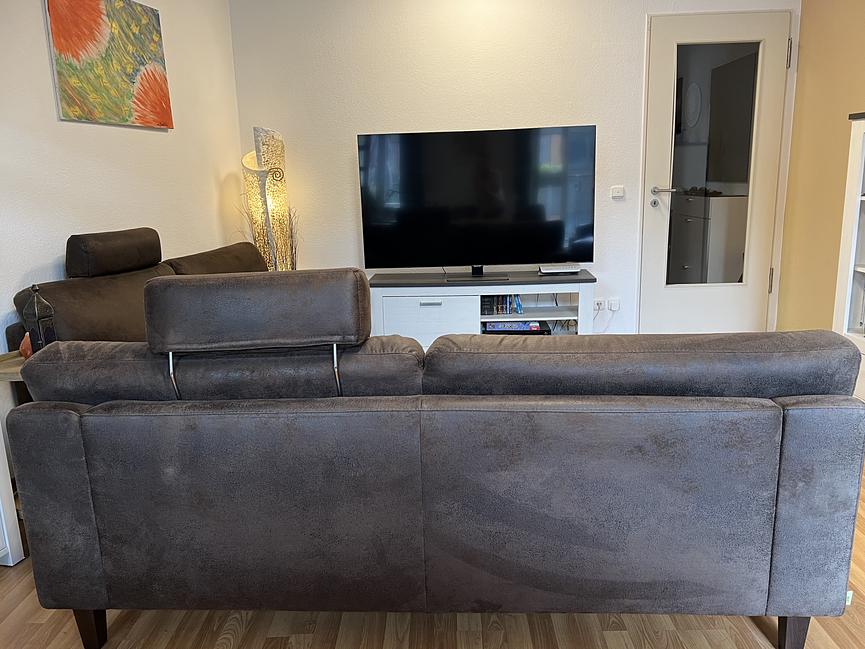 Bild 3 Zwei Sofas Mikrofaser-Lederoptik in braun - gepflegt und bequem