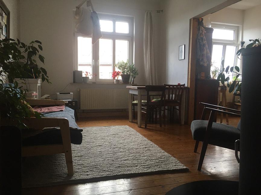 Bild 2 Schöne 2-Zimmer Altbauwohnung zur Untermiete (14.04-04.06)