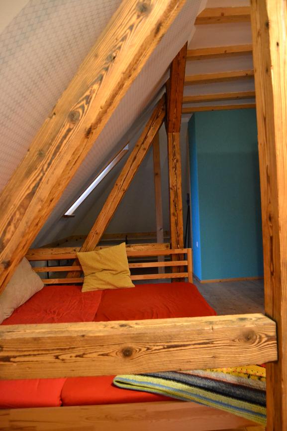 Bild 13 Geräumige DG-Wohnung mit Einbauküche