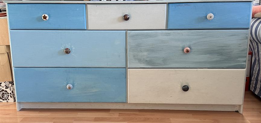 Bild 2 Verschenken alte, teilweise zu reparierende Kommode