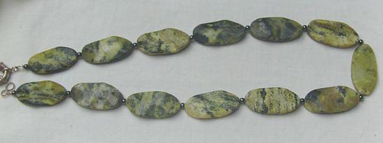 Bild 4 Longkette mit einen Türkis und Hämatitperlen
