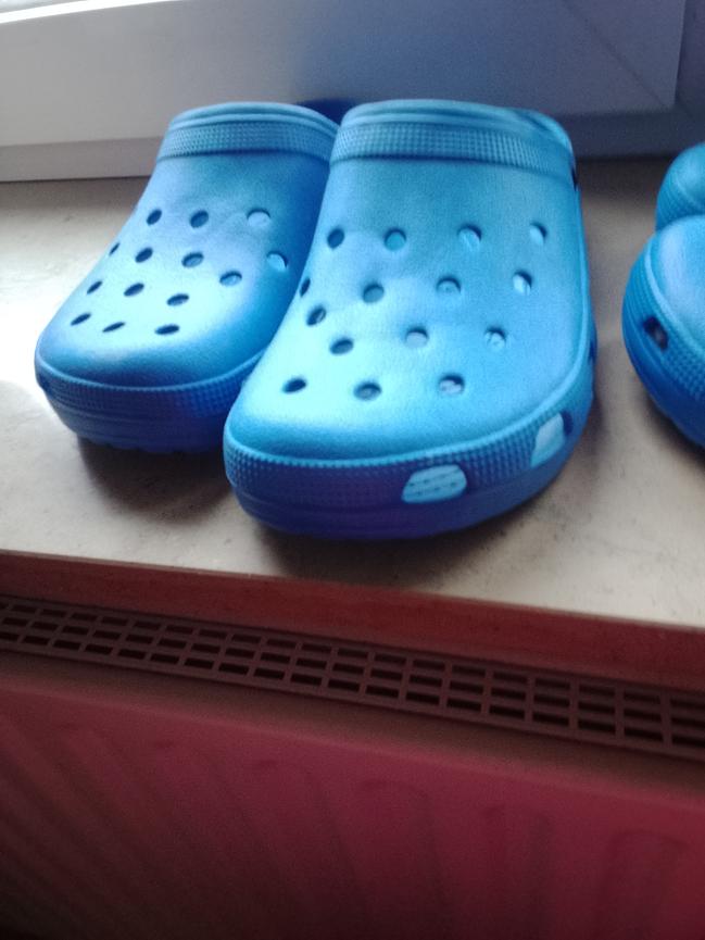 Bild 2 2 Paar Gartenschuhe 5 Euro