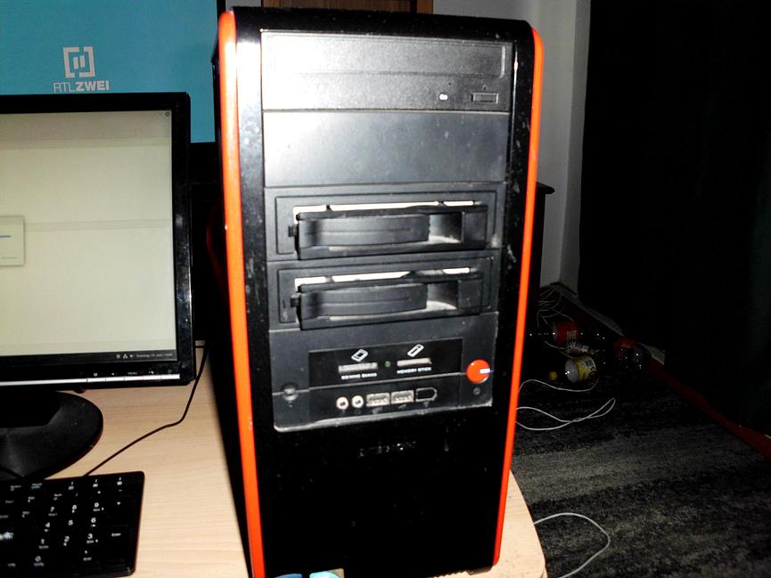 Bild 3 pc ab zu geben siehe bilder dazu an mit linux derzeit zum vohrzeigen 38euro nur