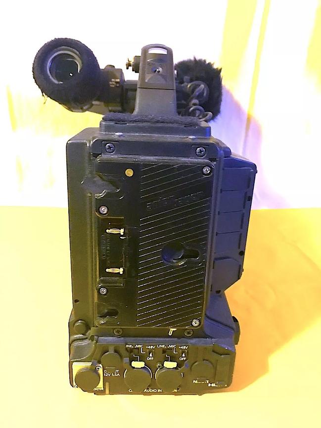 Bild 2 Panasonic AG-HPX600 + color Viewfinder AG-CVF15G