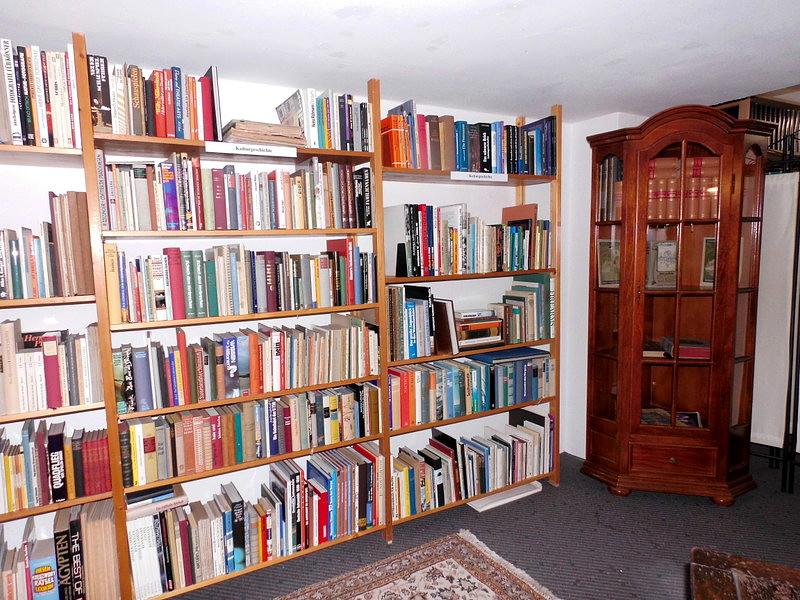 Bild 2 Bücher:  50 % Rabatt auf alle Bücherpreise im Stöberladen!!!!!!!!!!!!!!!!