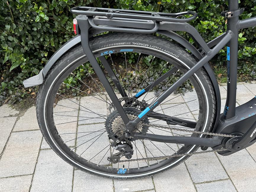 Bild 2 Cube Kathmandu Hybrid EXC 500 black ́n ́blue 2019