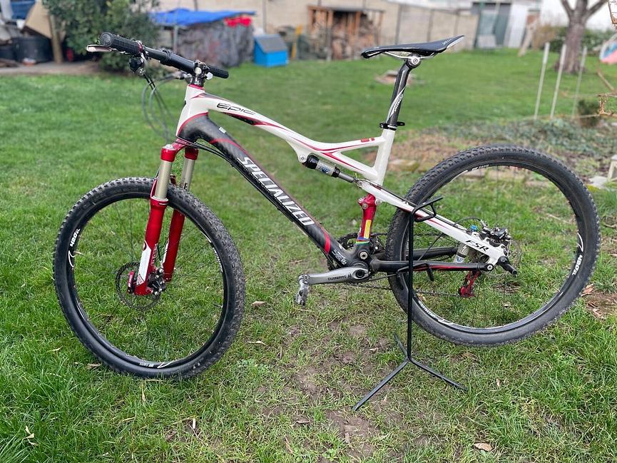 Bild 1 Specialized Epic FSR Expert 26“ Gr. M Carbonrahmen