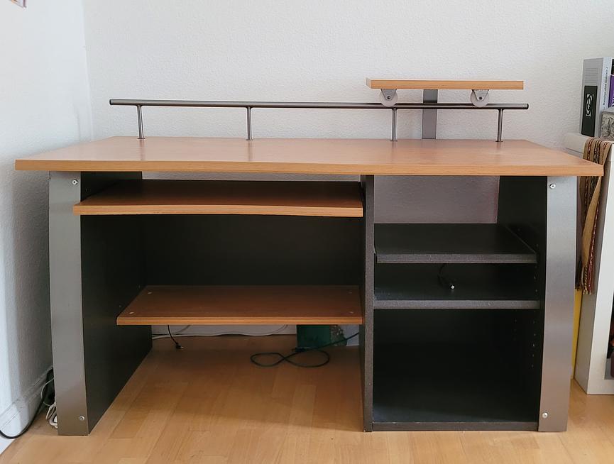 Bild 1 Schreibtisch/ Computertisch