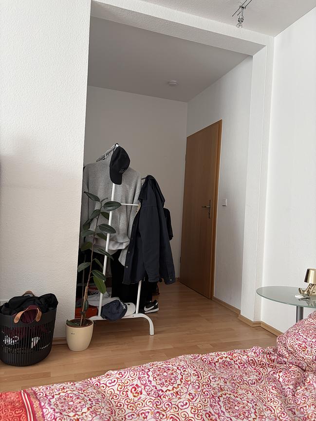 Bild 3 Voll möbliertes City-Zimmer zur Zwischenmiete | sofort bezugsfertig