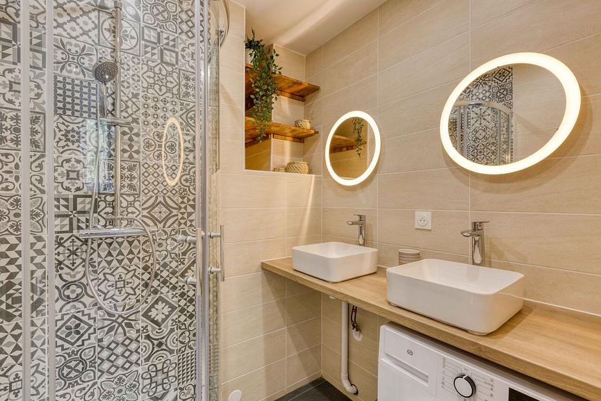 Bild 2 44 m² große, komplett möblierte Wohnung im 1. Stock eines Gebäudes mit Aufzug