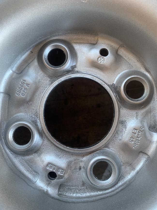 Bild 8 Hiermit biete ich Stahlfelgen 13 Zoll für den VW Polo 6N/Golf 3.