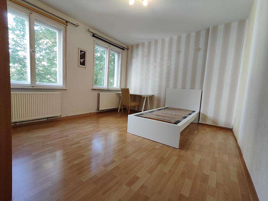 Bild 1 Möbliertes 18m² WG-Zimmer in 3er-Studenten-WG für 750€