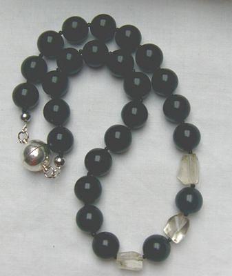 Bild 1 Edelsteinkette, Adleracaht mit Lemmonquarz