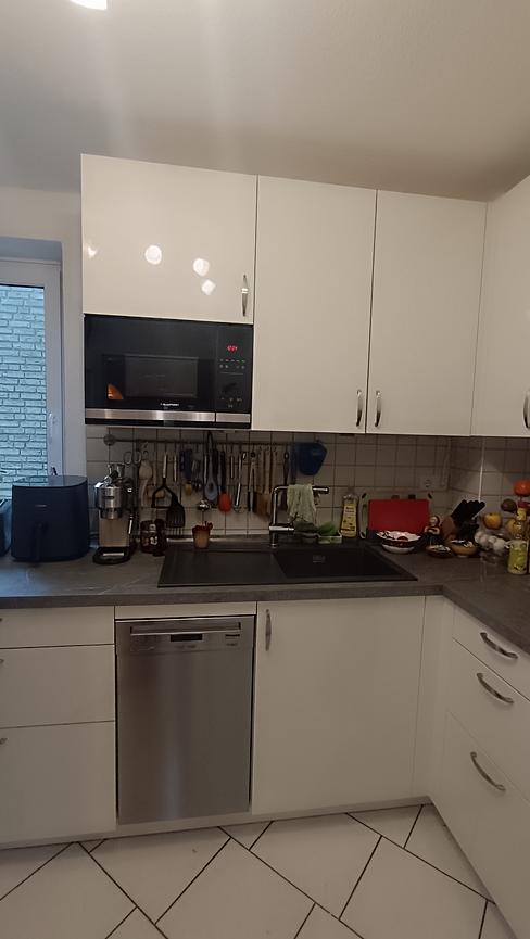 Bild 2 Hochwertige Einbauküche 3,5 J alt mit allen Einbaugeräten