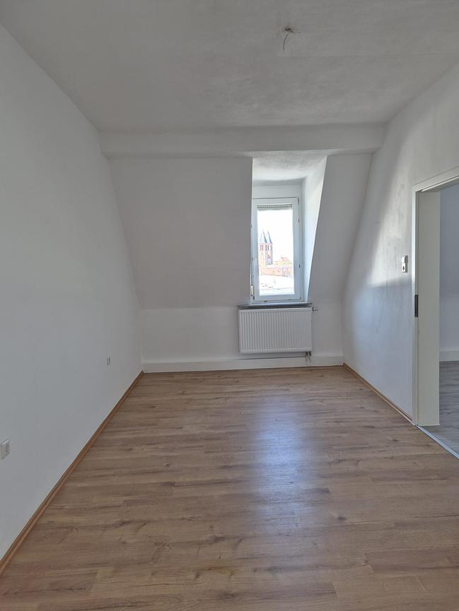 Bild 3 kernsanierte 3-Zimmer-Wohnung Diese attraktive Wohnung liegt in Steinb0hl