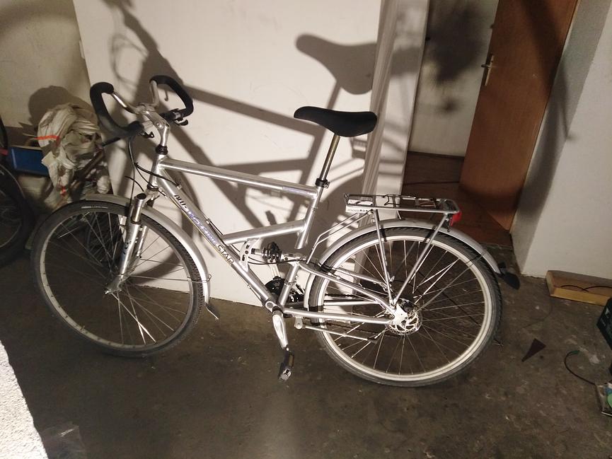 Bild 3 Herrentrekkingrad neuwertiger Zustand voll gefedert 28 Zoll  50 Euro