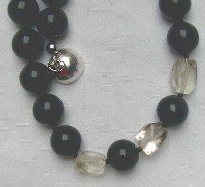 Bild 4 Edelsteinkette, Adleracaht mit Lemmonquarz