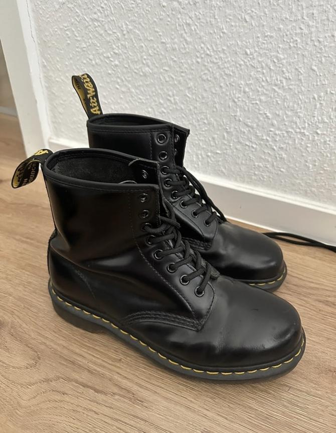 Bild 2 Dr. Martens zu verkaufen Größe 39