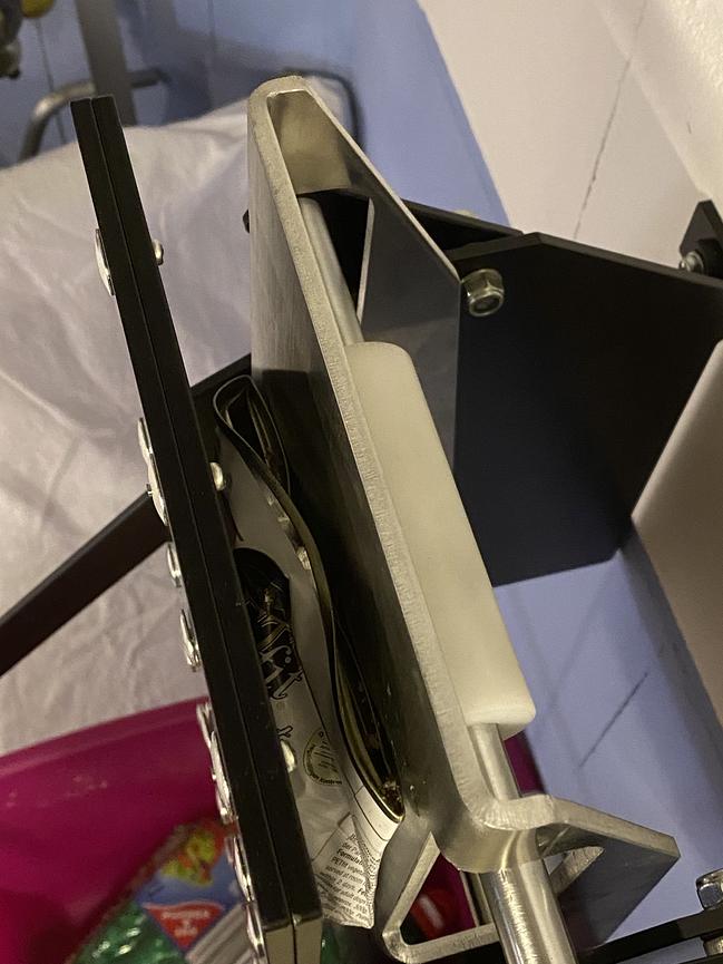 Bild 10 Dosenpresse, PET -Flaschenpresse, robuste Ausführung, Wandmontage