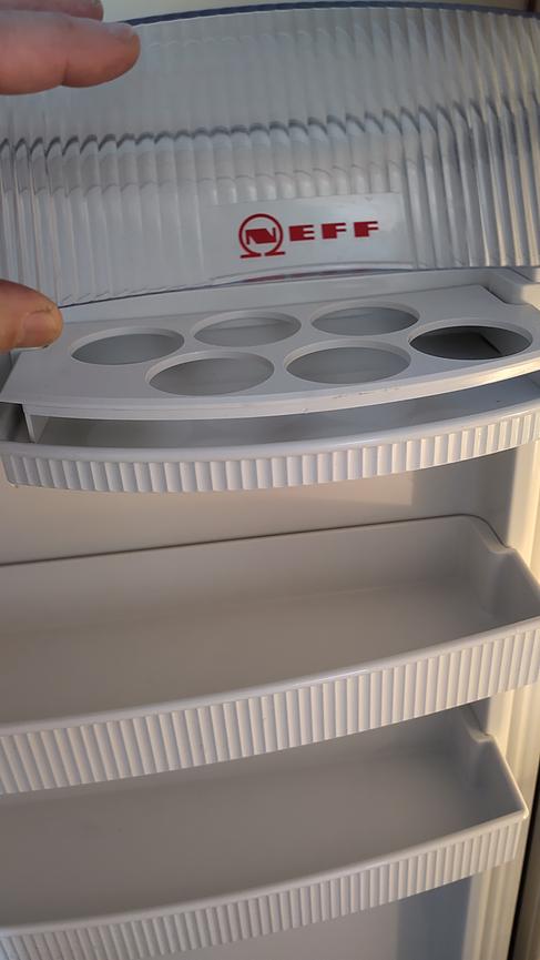 Bild 5 Einbaukühlschrank mit oder ohne freistehendem Schrank