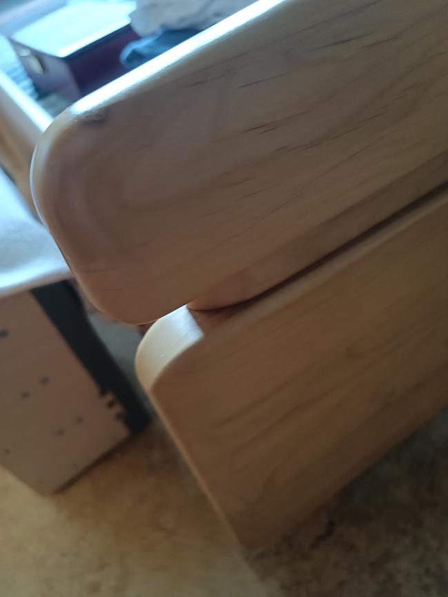 Bild 7 Schlafzimmer Möbel wertig, Buche massiv, Bett, Komm., Nachttische