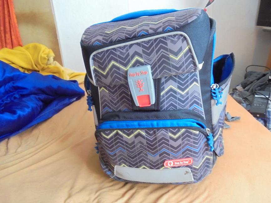 Bild 1 Ich biete einen gebrauchten Kinder-Schulranzen für 4 Euro