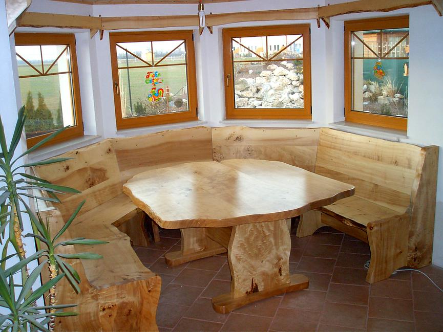 Bild 15 Solide Gartenmöbel