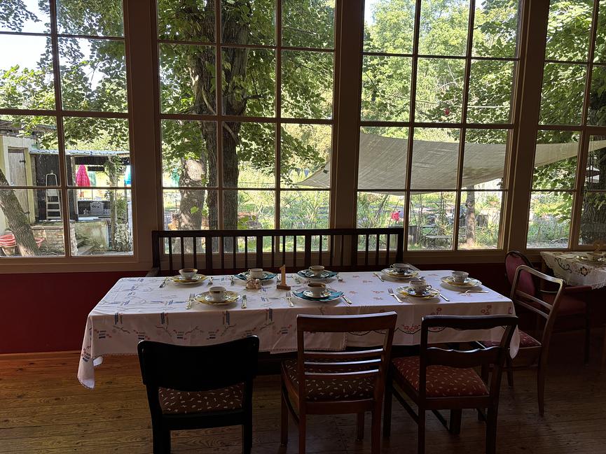 Bild 1 Villa Hasenholz sucht Helfer*innen im Service