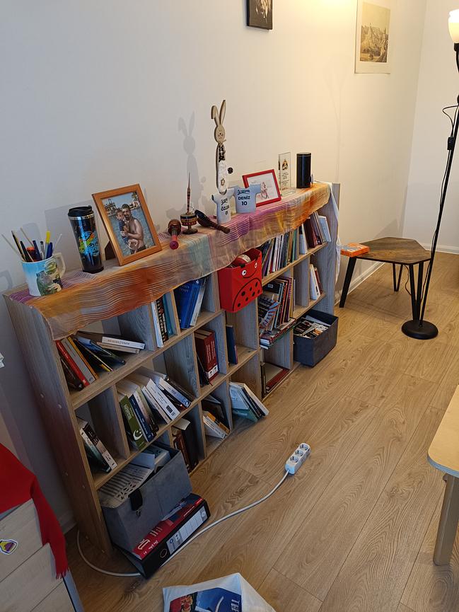 Bild 1 Bücherregal