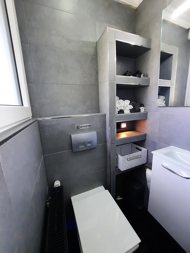 Bild 4 Winkelbungalow mit 5 Zimmern mit Teilunterkellerung und Sauna steht zum Verkauf