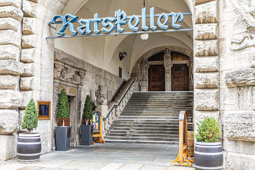 Bild 1 Studentische Aushilfe Verkauf/Reservierung☎🖥📧 20 h Woche, € 15 h
