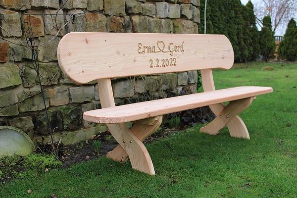 Bild 1 Gartenbank aus Lärche mit Gravur. Hochzeitsgeschenk. Rentners Geschenk.