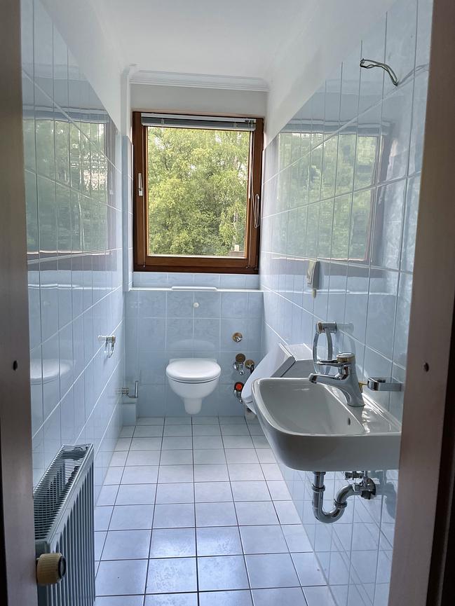 Bild 9 Schöne 4-Zi. Wohnung mit Balkon